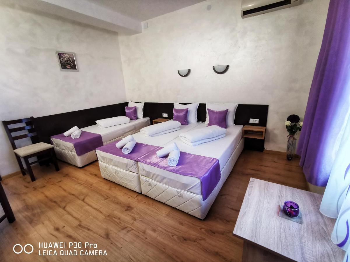 Hotel Swiss Shumen Exterior photo