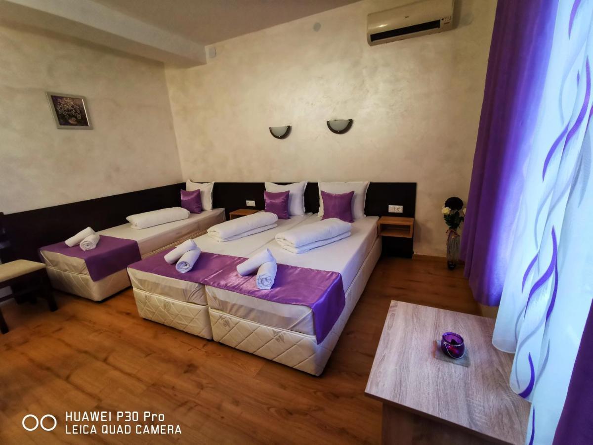 Hotel Swiss Shumen Exterior photo